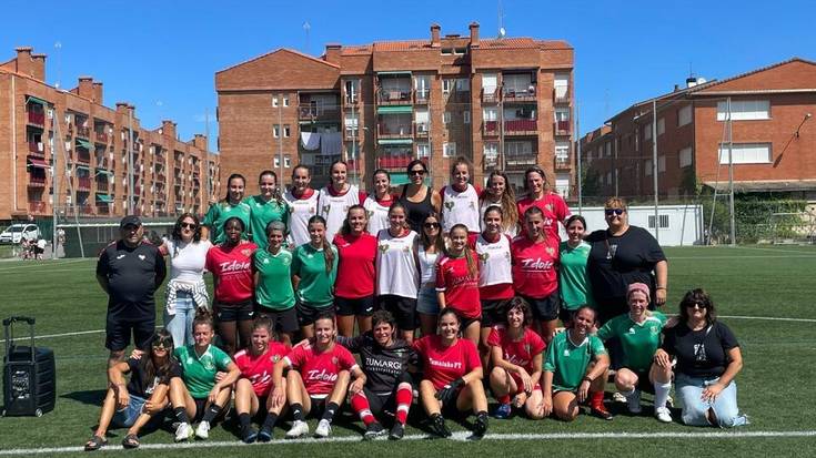 Futbolean oroitu dute Eva Romatet zena