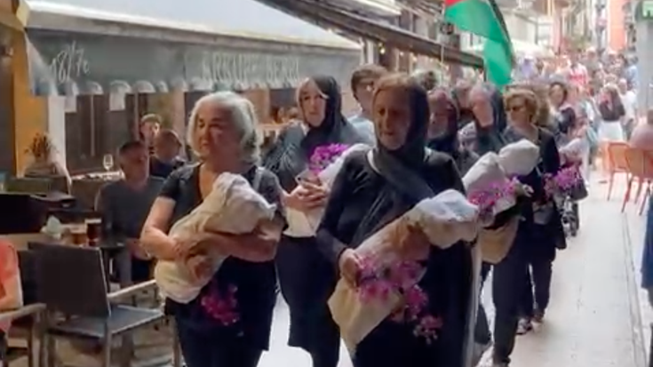 Zarautz-Palestina herri ekimena: "Antzezpen hau izan dadila hildako eta desagertutako hainbeste pertsonen lekuko isila"