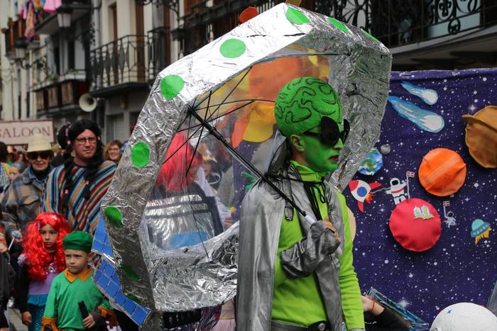 Inauterietako koloreak eskualde osoan zabalduko dira