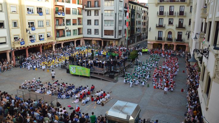 San Pelaio bezperako haurren danborrada, bideoan