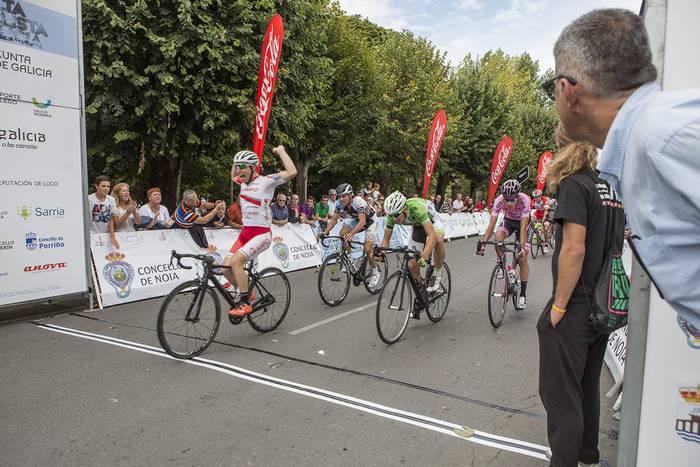 Mikel Elorzak Volta Galiciako bigarren etapa irabazi du