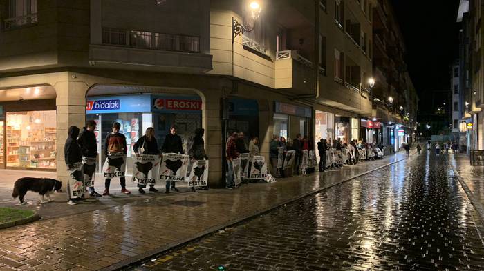 Preso, iheslari eta deportatuen aldeko elkarretaratzea izan zen atzo