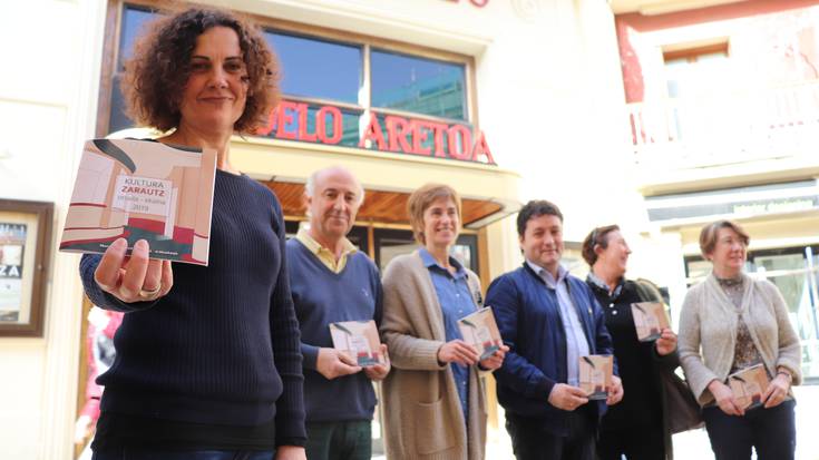Urtean bi liburuxka argitaratuko dituzte udalaren kultur egitarauarekin