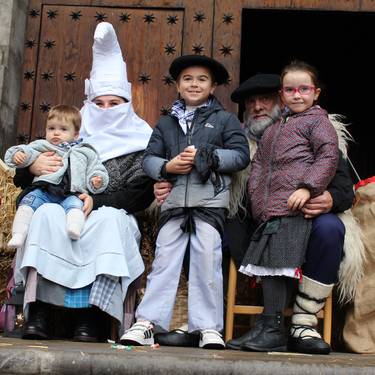 Olentzeroren eta Mari Domingiren etorrera