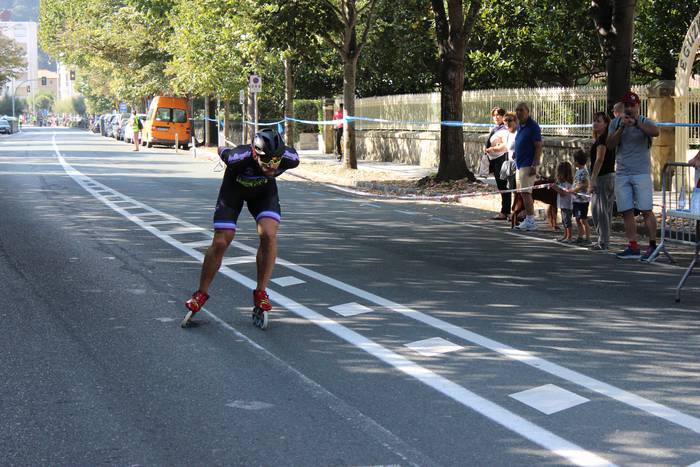 Iñigo Vidondok eta Idoia Martinez de Lafuentek irabazi dute Euskal Kosta Krosa Rollerra