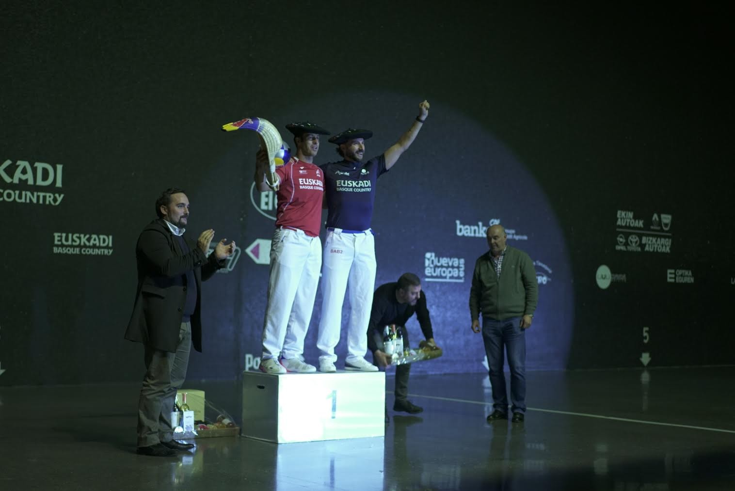 Urriko masterra irabazi du Iñaki Osa Goikoetxeak