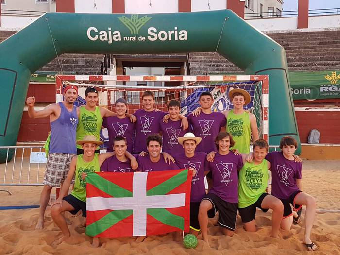 Zarauztarrak nagusi Soriako Hondartzako Eskubaloi Txapelketan