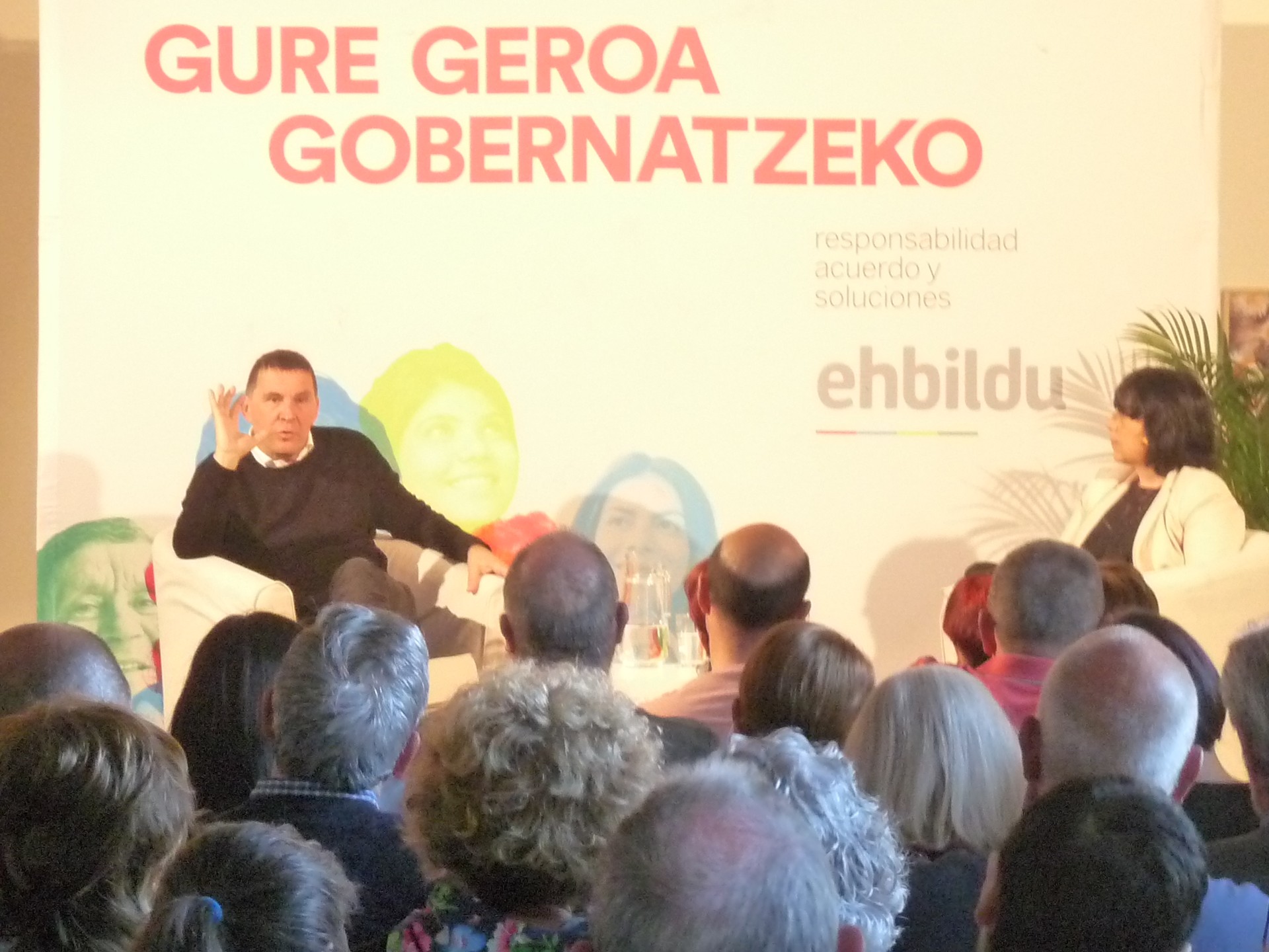 Arnaldo Otegi: "Zumaian seguru irabaziko duzuela datorren urteko udal hauteskundeetan"