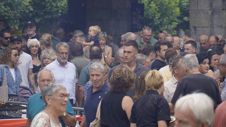 Herritarrak eta sagardoa, Santio egun eguerdiko protagonistak