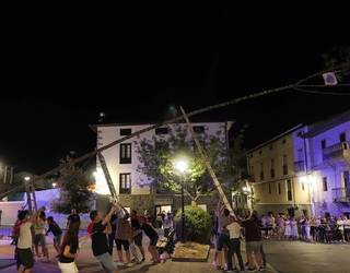 Ohiturei eutsiz, sanjoanetan murgildu dira Urrestillan