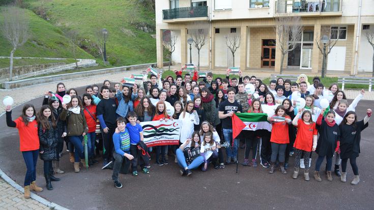 Sahararen aldeko 'lipdub'-a grabatu du Darahlik