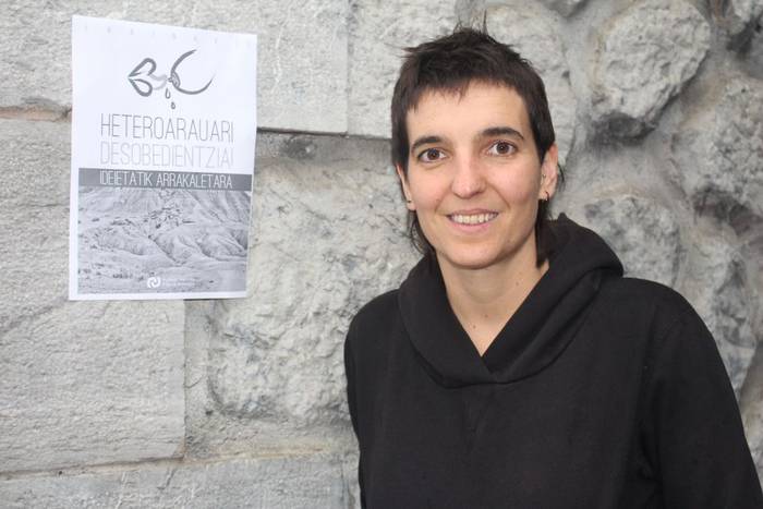 Leire Ibarguren: "Heteroarauak esaten digu zer desiratu behar dugun eta zer ez"