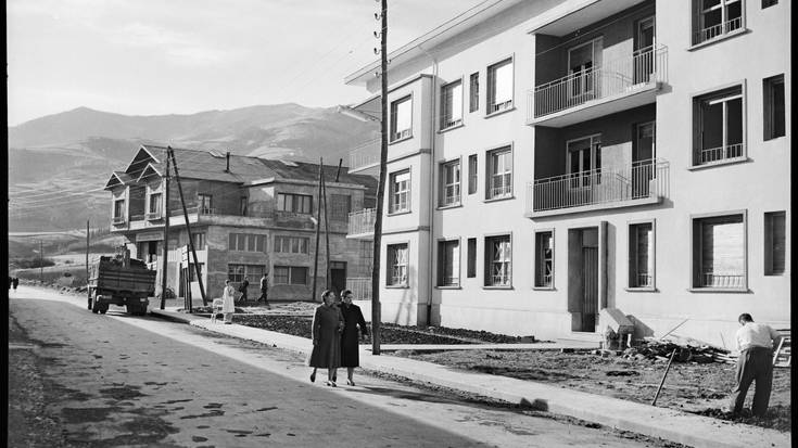 Altzibar etorbidea eraikitzen, 50eko hamarkadan