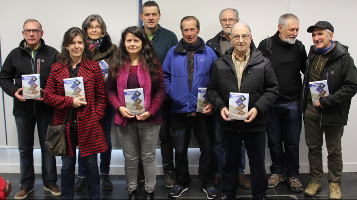 Iñurritzako hegaztiak ezagutzeko gidaliburua kaleratu du Arkamurkak