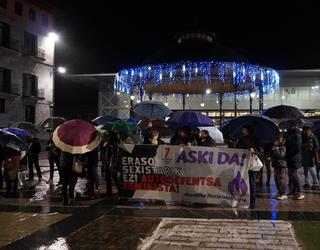 Azken eraso matxista salatzeko elkarretaratzea deitu dute gaurko