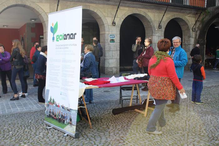 Energia berriztagarrien azoka egin dute Zestoan