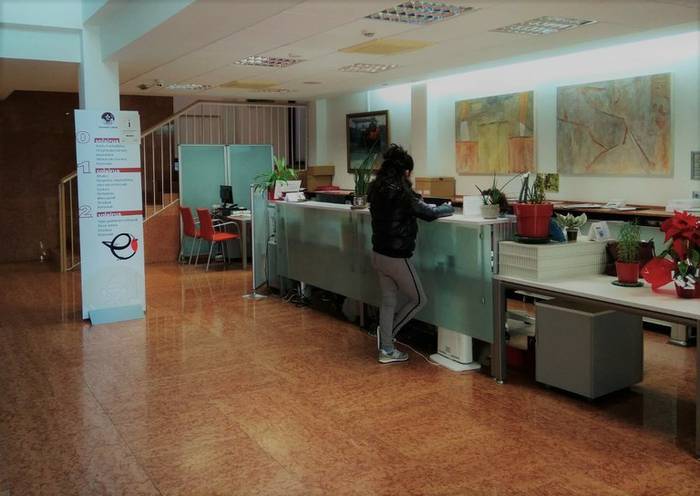 Administrarien lan-poltsa sortzeko deialdia bertan behera utzi du Udalak