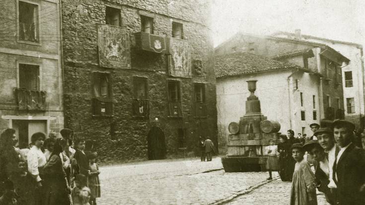 Gure herriaren ikurrak