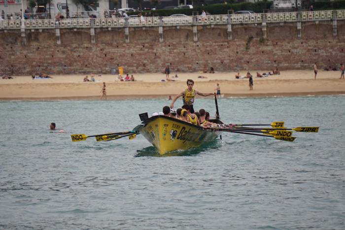 Oriokoek ez dute hutsik egin eta Zumaiako neskek txukun bete dute lana