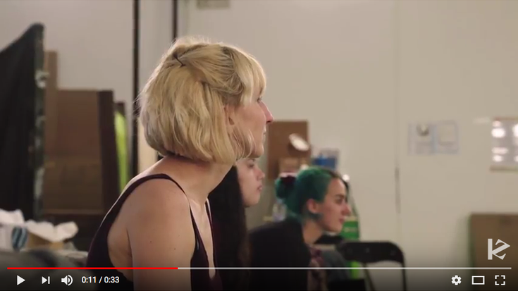 Bideoa: Dena prest 'A Lurpean' antzezlanerako