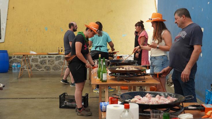 Paella lehiaketarekin gozatu dituzte Arroabeko Karmenak