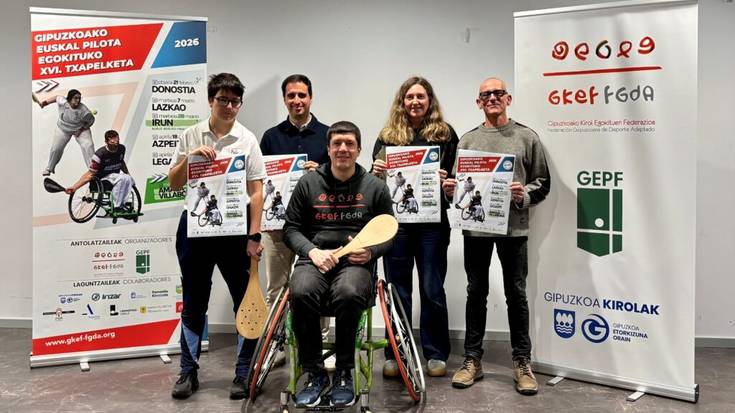 Eskualdeko hainbat kide, Pilota Egokituko XVI. Gipuzkoako Txapelketari ekiteko pronto
