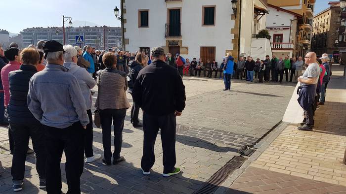 Pentsiodunak beste astelehen batez elkartu dira, pentsio duinak eskatzeko