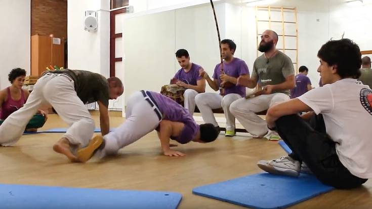 Capoeira ikastaroak eskainiko dituzte urritik aurrera kiroldegian