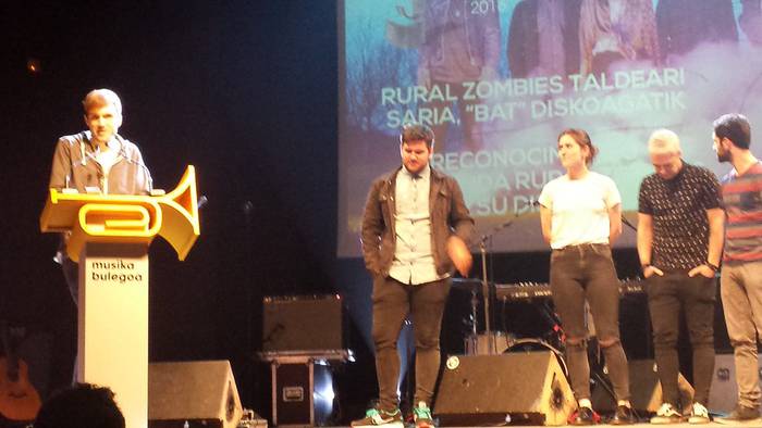 Rural Zombiesen 'Bat' diskoak irabazi du Musika Bulegoa saria