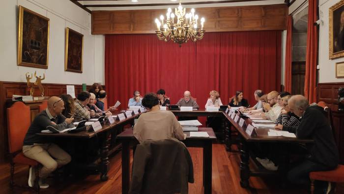 Azkoitiko Udalak ia 400.000 euro bideratuko ditu parke estalira eta tenis pistetara