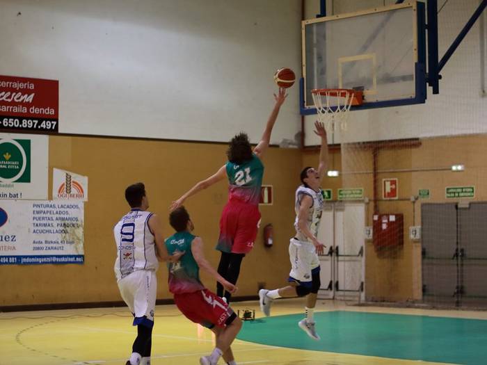 Asteburuko kirol egitaraua, urtarrilak 26-27
