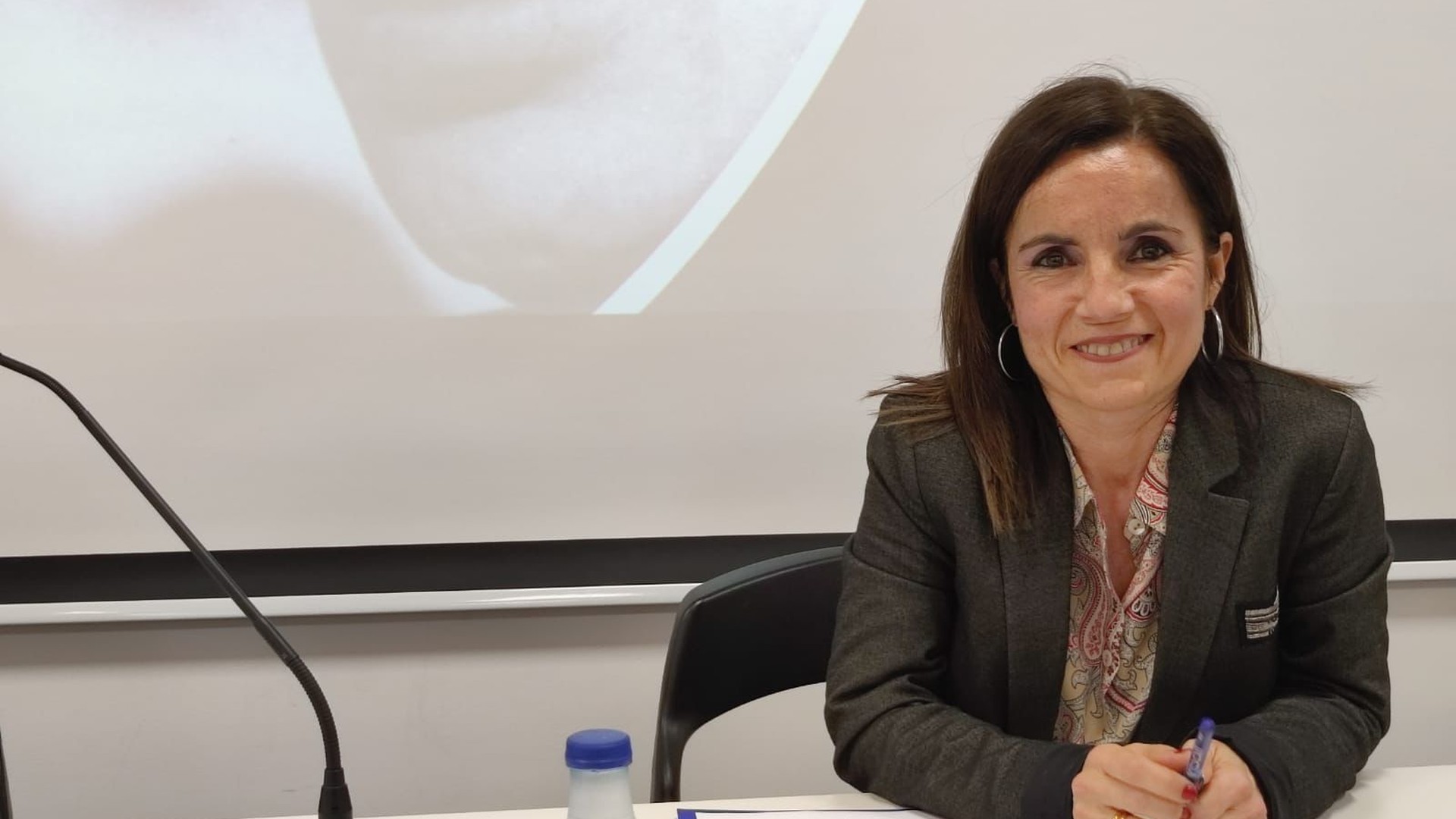 Lore eskaintza eta hitzaldia, Eusko Jaurlaritzaren 90. urteurrena ospatzeko