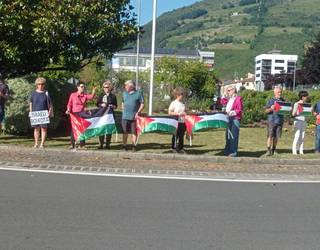 Palestina gogoan eta gerra inperialisten kontra elkartuta