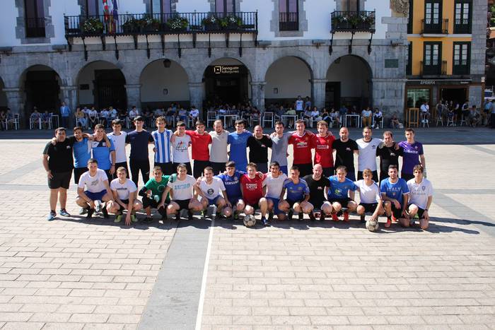 Ekuprix eta Hilarte garaile, Azpeitiko Futbito Txapelketa Herrikoiaren finaletan