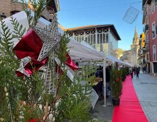 Herriko saltokien eta artisauen Gabonetako azoka egingo dute larunbatean plazan