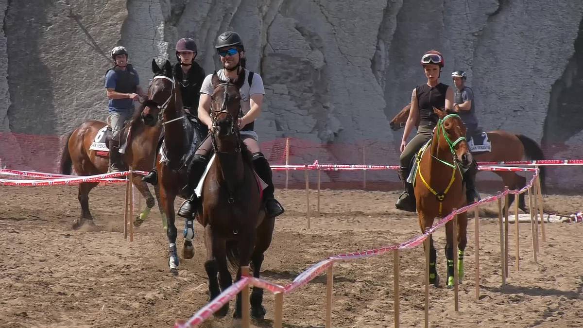 Eneko Urbieta nagusi izan da Itzurungo zaldi lasterketetan