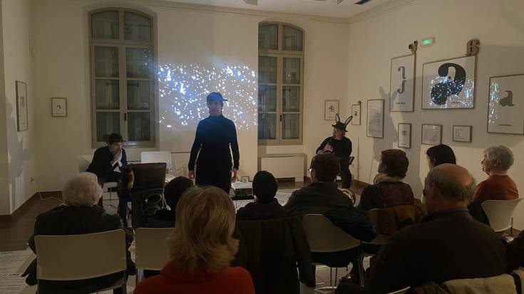 'Abere ba. Palindromo ilustratuen piztegia' erakusketa ikusgai dago Sanz Enean