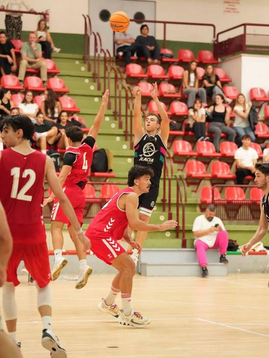 Gaur abiatuko du liga Ulacia ZKEk, Filipineses taldearen aurka