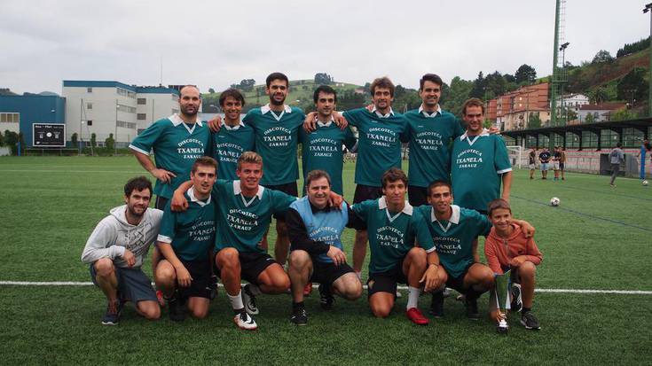 Txanelak irabazi du 7ko Futbol Txapelketa