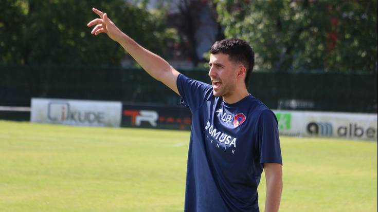 Loren Barbadok Anaitasunan jarraituko du beste urte batez