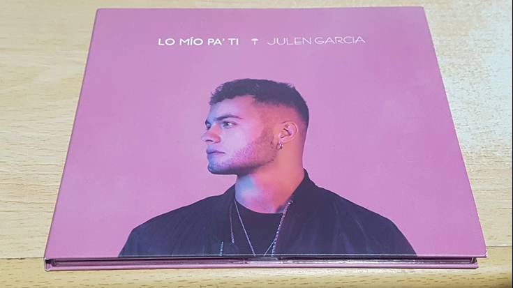 Salgai dago Zumaian Julen Garciaren diskoa