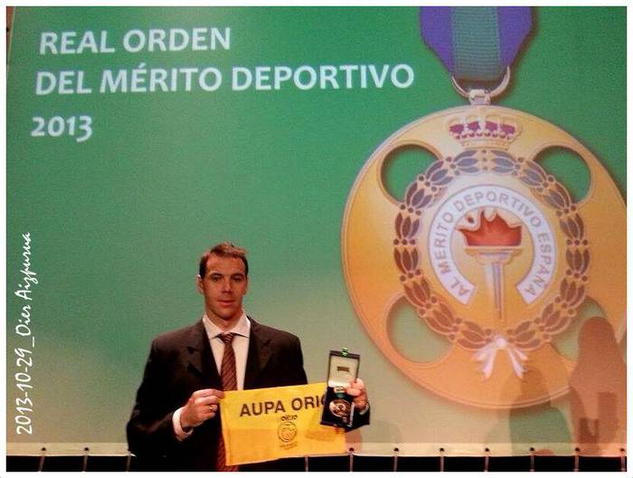 Kirolaren Goi Kontseiluaren brontzezko domina jaso dute Oier Aizpuruak eta Ainhoa Muruak