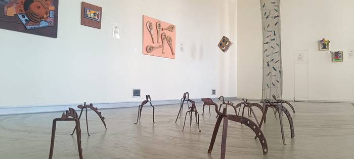 Igandera bitarte dago ikusgai Oxforden 'Bertikalean' erakusketa