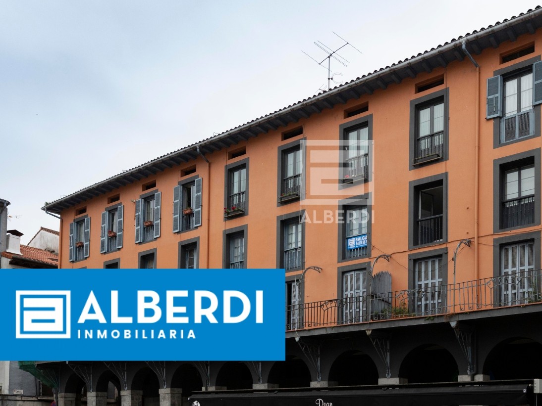 Alberdi Inmobiliaria: etxebizitza salgai Azkoitia erdian