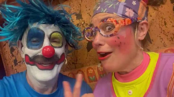 Porrotxek eta Marimototsek herritarrak animatu dituzte asteleheneko emanaldira