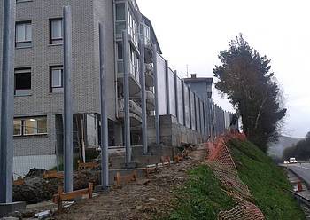 Asteburuan amaituko dituzte Zarauzko Azken Portu Goian hots panelak jartzeko lanak