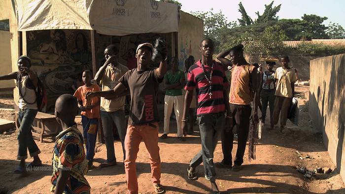 'Los parpados cerrados de Centroafrica'  dokumentala ikusgai, asteazkenean