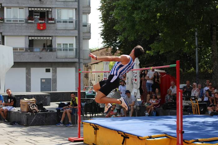 Eguraldi txarra dela eta, bertan behera utzi dute goizeko atletismo erakustaldia