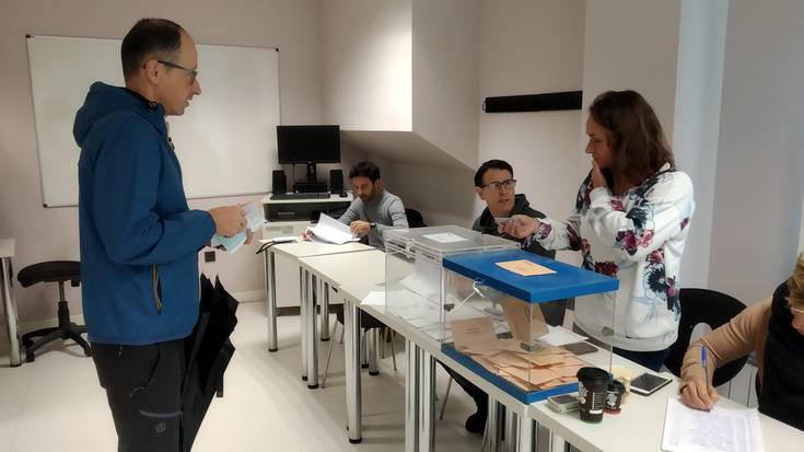 Herritarren %43ak bozkatu du