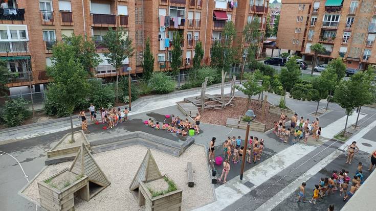 Hasi dituzte Zumaiako udaleku irekiak